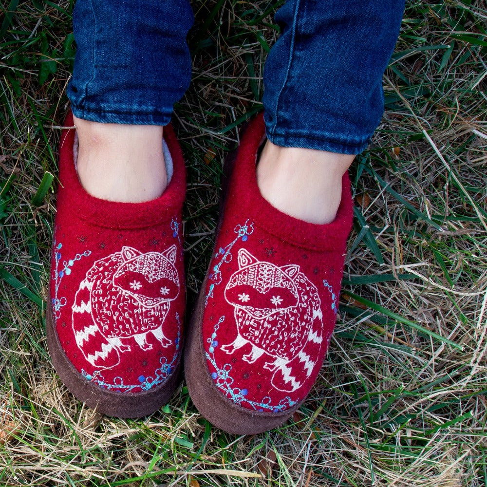 Women's Forest Mule Slippers in Red Raccoon On Model#color_red-racoon